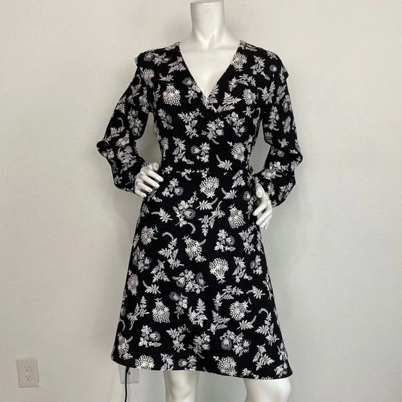 Loft Black Women's White Floral Print Long Sleeve V-Neck True Wrap Dress Size 10 - Picture 3 of 10